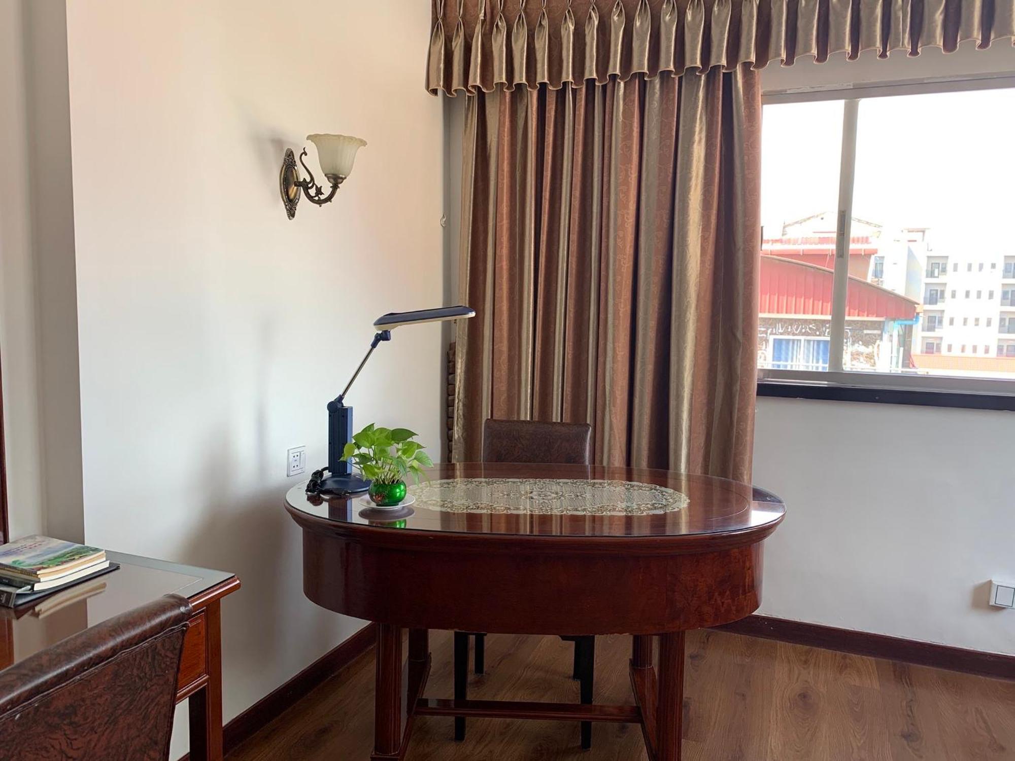 Chung Hsin Hotel 中信酒店 Phnom Penh Exterior photo